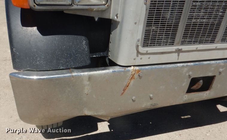 image for item GA9054 1994 Peterbilt 378  semi truck