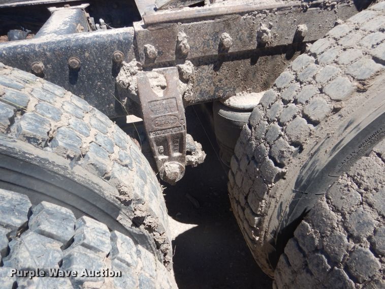 image for item GA9054 1994 Peterbilt 378  semi truck