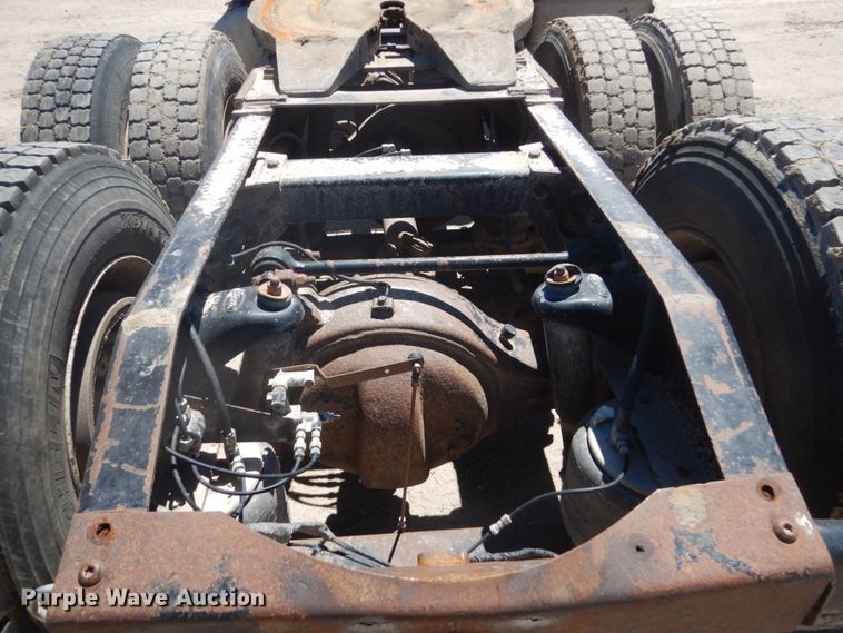 image for item GA9054 1994 Peterbilt 378  semi truck