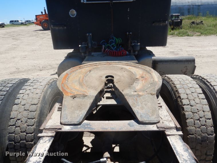 image for item GA9054 1994 Peterbilt 378  semi truck