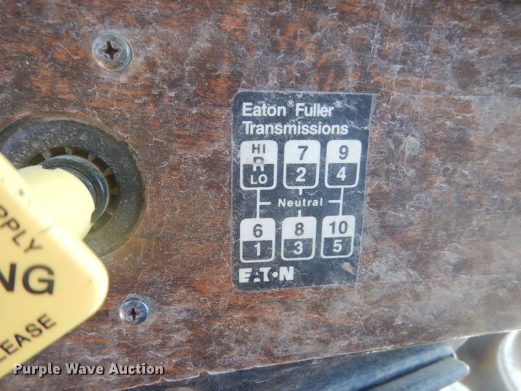 image for item GA9054 1994 Peterbilt 378  semi truck