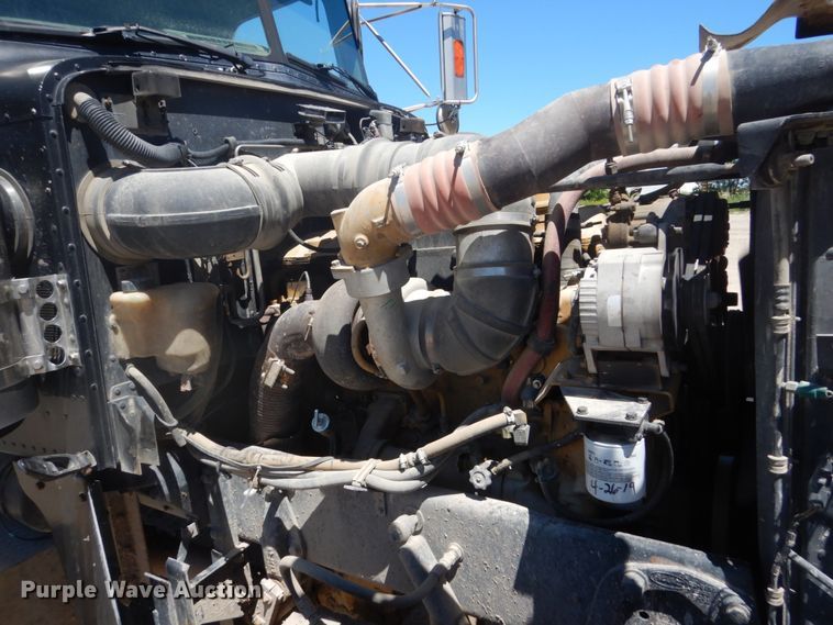 image for item GA9054 1994 Peterbilt 378  semi truck