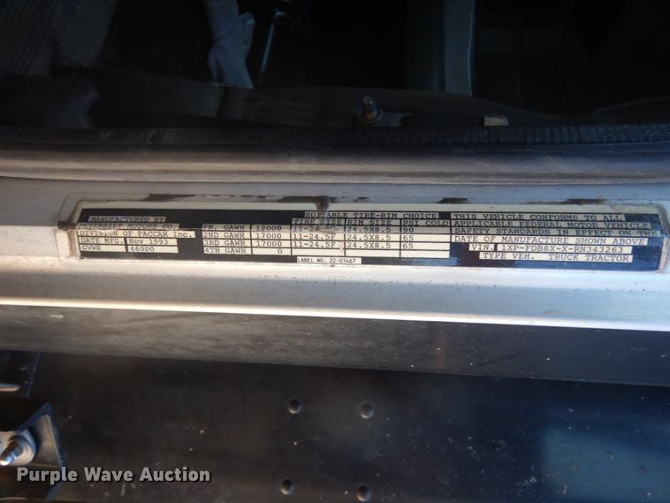 image for item GA9054 1994 Peterbilt 378  semi truck