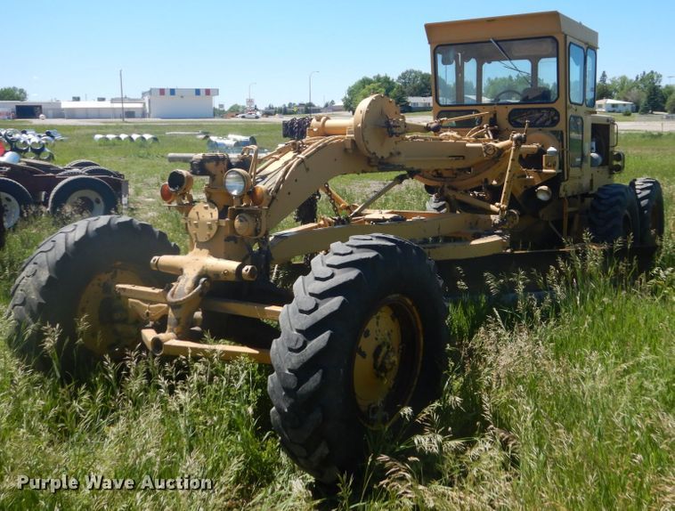 image for item GA9058 Caterpillar 120  rigid frame motor grader