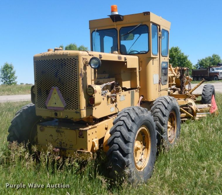 image for item GA9058 Caterpillar 120  rigid frame motor grader