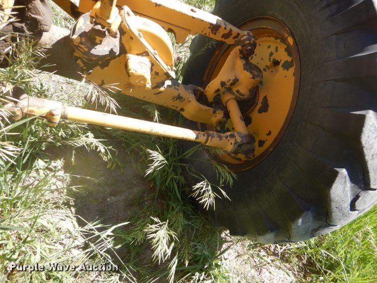 image for item GA9058 Caterpillar 120  rigid frame motor grader