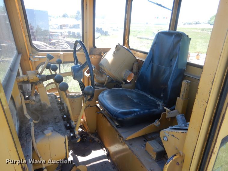 image for item GA9058 Caterpillar 120  rigid frame motor grader