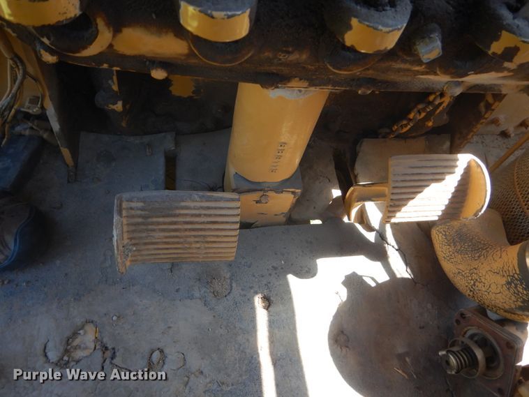 image for item GA9058 Caterpillar 120  rigid frame motor grader