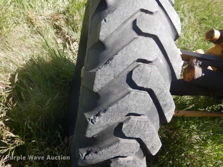 image for item GA9058 Caterpillar 120  rigid frame motor grader