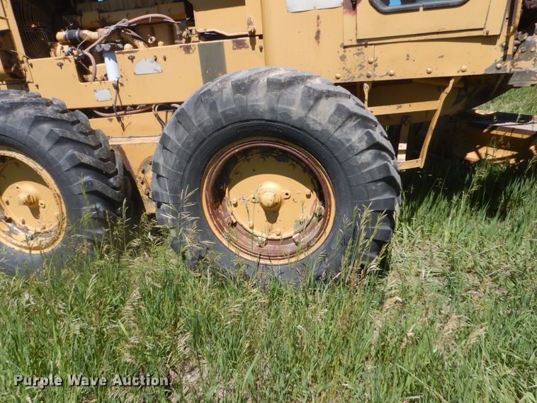 image for item GA9058 Caterpillar 120  rigid frame motor grader