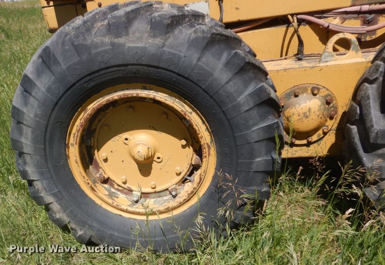 image for item GA9058 Caterpillar 120  rigid frame motor grader