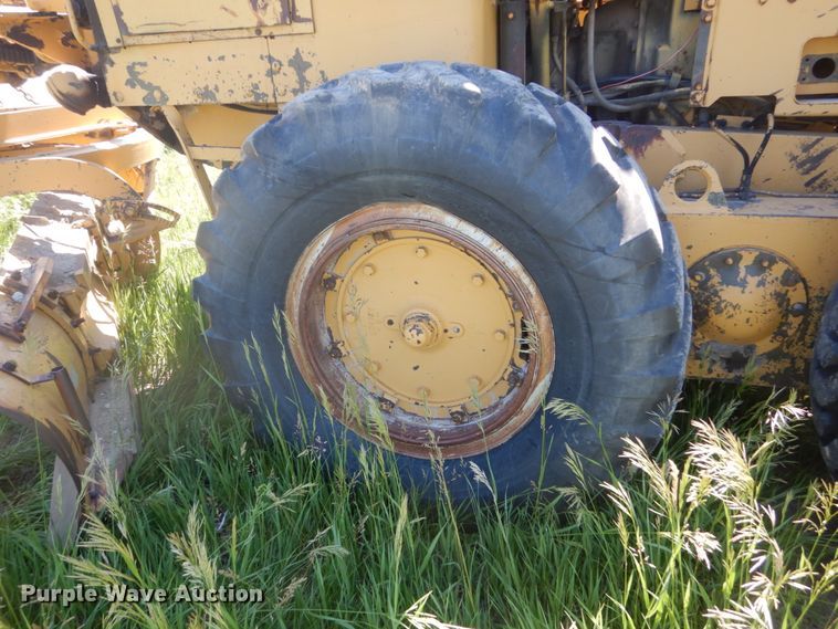 image for item GA9058 Caterpillar 120  rigid frame motor grader