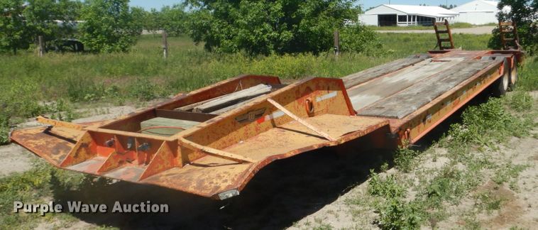 image for item GA9059 1970 Transport Trailer GPYT127FM equipment trailer