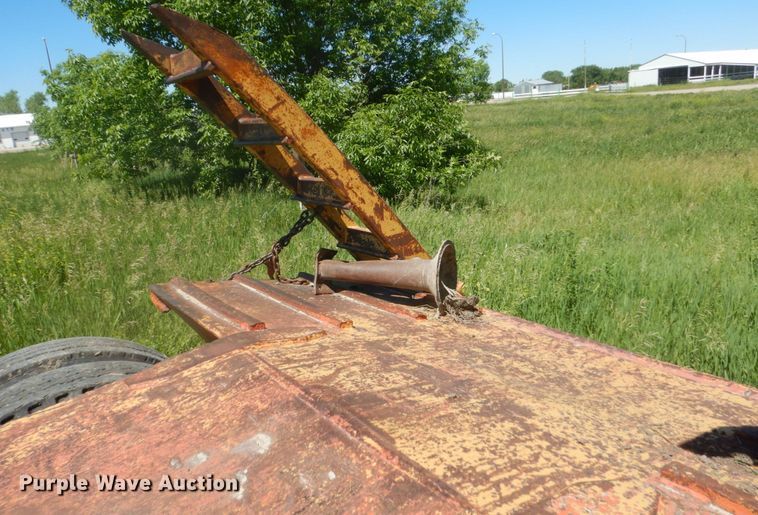 image for item GA9059 1970 Transport Trailer GPYT127FM equipment trailer