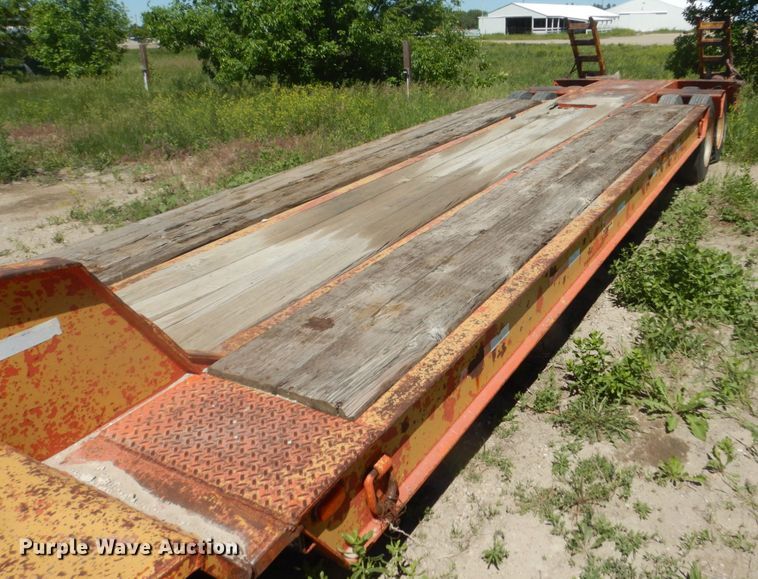 image for item GA9059 1970 Transport Trailer GPYT127FM equipment trailer