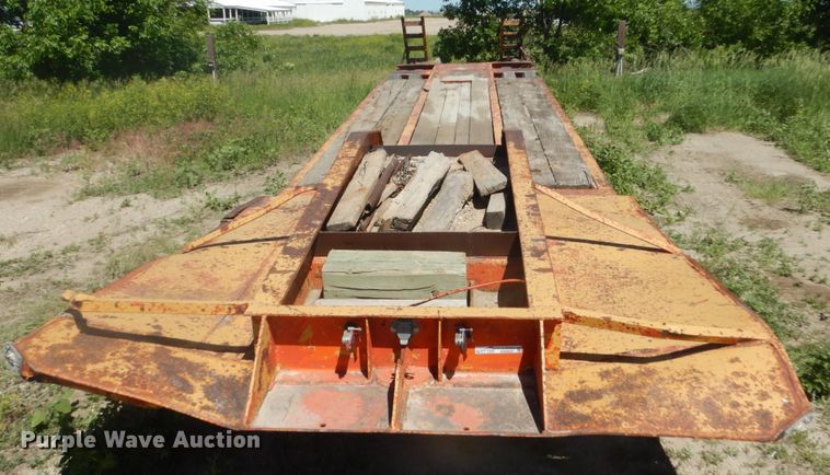 image for item GA9059 1970 Transport Trailer GPYT127FM equipment trailer