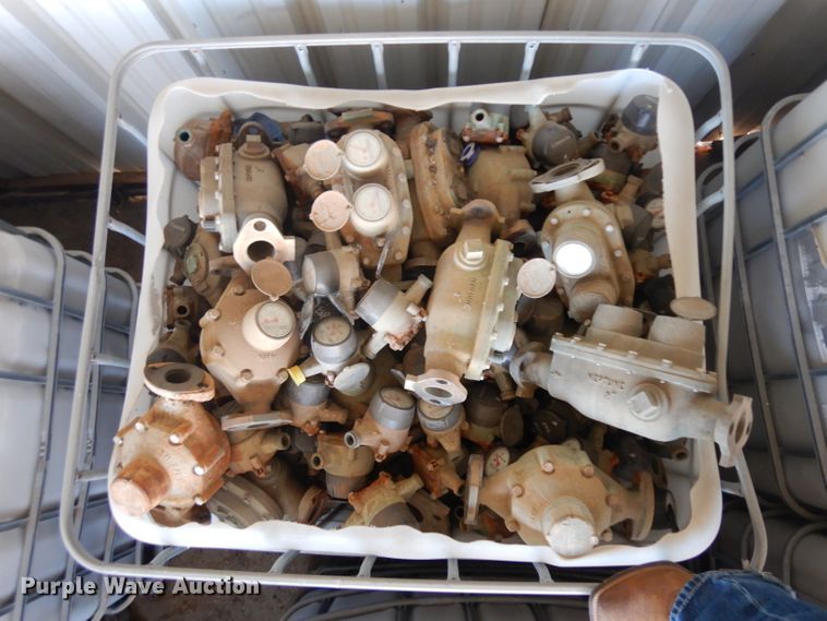 image for item GO9863 (12) totes of water meters