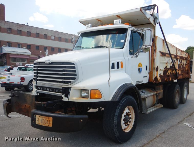 image for item GO9942 2006 Sterling LT8500  dump truck