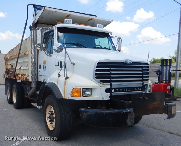 image for item GO9942 2006 Sterling LT8500  dump truck