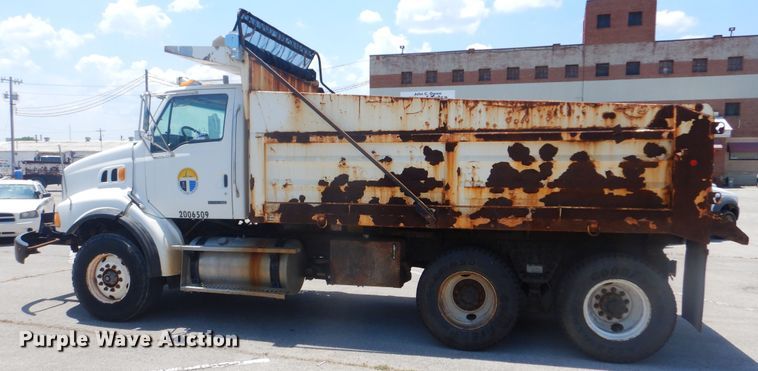 image for item GO9942 2006 Sterling LT8500  dump truck