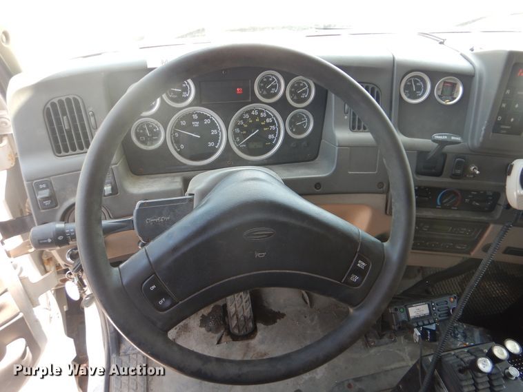 image for item GO9942 2006 Sterling LT8500  dump truck