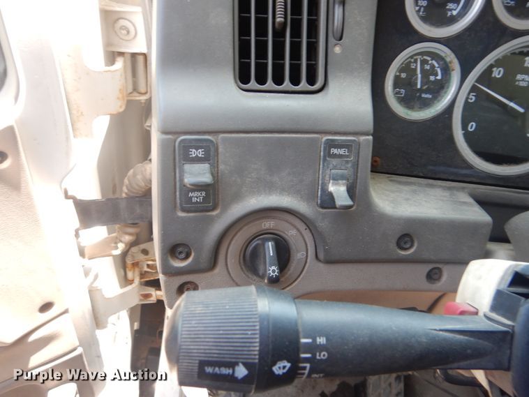 image for item GO9942 2006 Sterling LT8500  dump truck