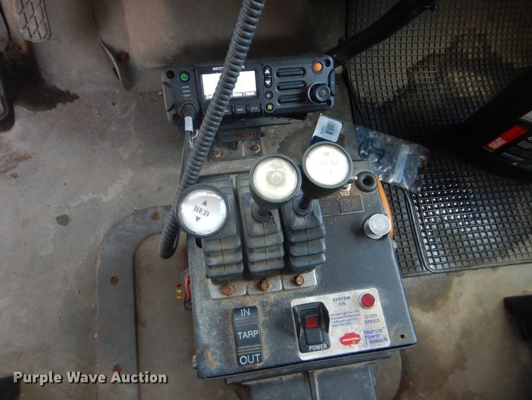 image for item GO9942 2006 Sterling LT8500  dump truck