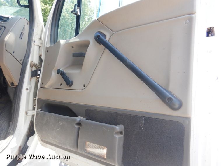 image for item GO9942 2006 Sterling LT8500  dump truck