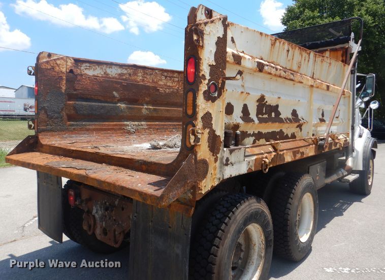 image for item GO9942 2006 Sterling LT8500  dump truck