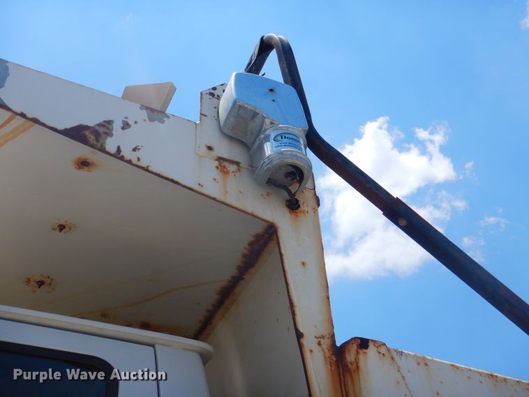 image for item GO9942 2006 Sterling LT8500  dump truck