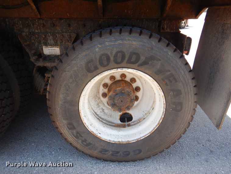 image for item GO9942 2006 Sterling LT8500  dump truck