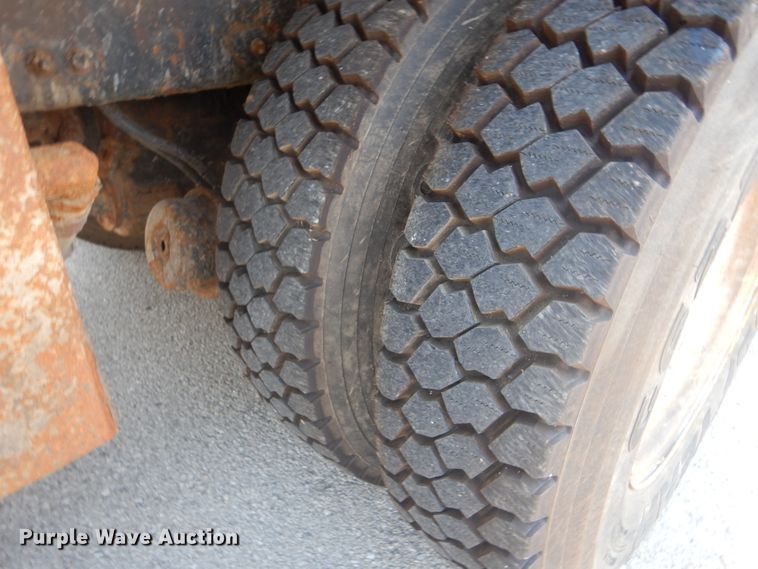 image for item GO9942 2006 Sterling LT8500  dump truck