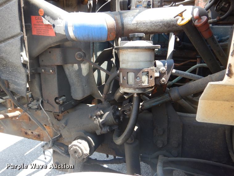 image for item GO9944 2003 International 7400  dump truck