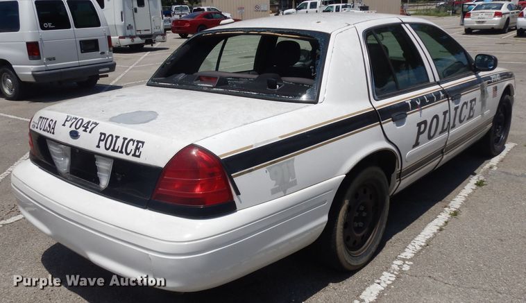 image for item GO9945 2007 Ford Crown Victoria Police Interceptor