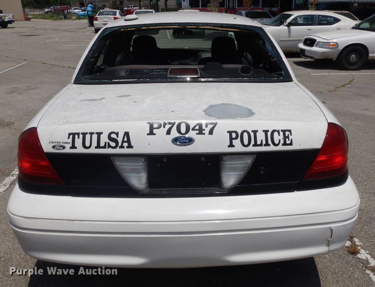 image for item GO9945 2007 Ford Crown Victoria Police Interceptor