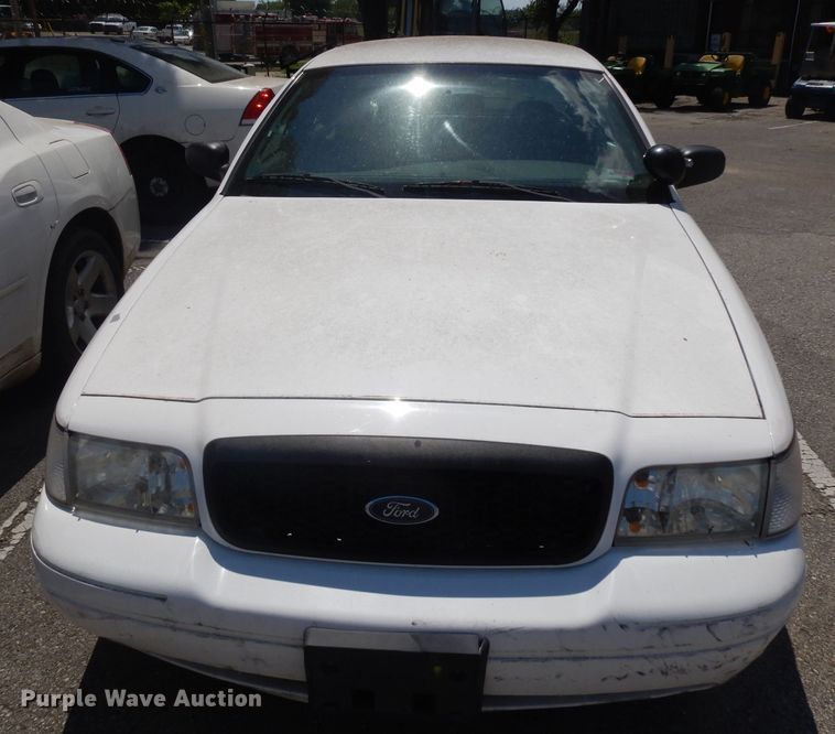 image for item GO9946 2008 Ford Crown Victoria Police Interceptor