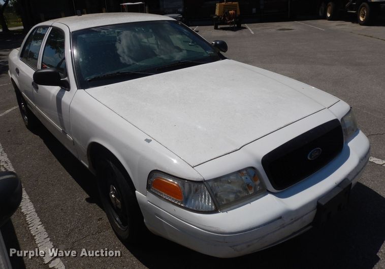image for item GO9946 2008 Ford Crown Victoria Police Interceptor
