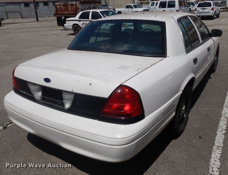 image for item GO9946 2008 Ford Crown Victoria Police Interceptor