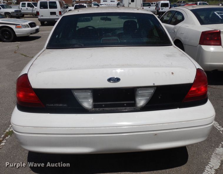 image for item GO9946 2008 Ford Crown Victoria Police Interceptor