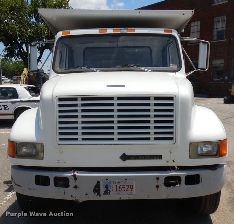 image for item GO9959 1996 International 4900  dump truck