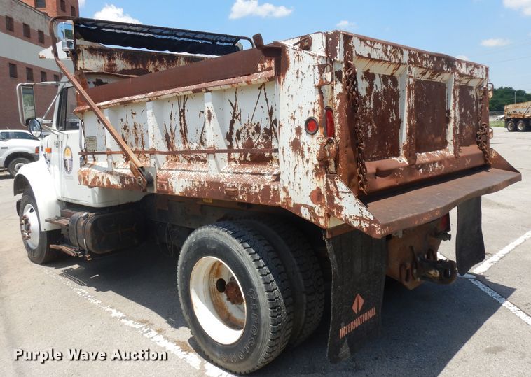 image for item GO9959 1996 International 4900  dump truck