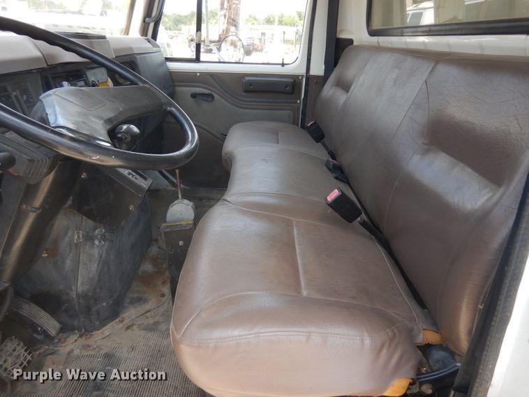 image for item GO9959 1996 International 4900  dump truck