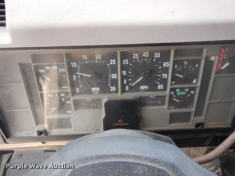 image for item GO9959 1996 International 4900  dump truck