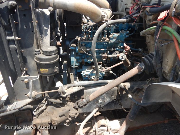 image for item GO9959 1996 International 4900  dump truck