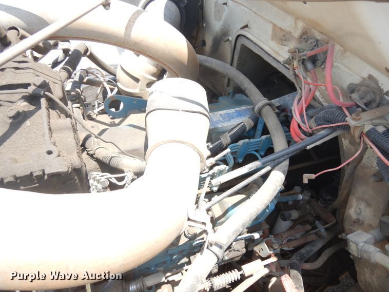 image for item GO9959 1996 International 4900  dump truck