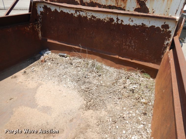 image for item GO9959 1996 International 4900  dump truck