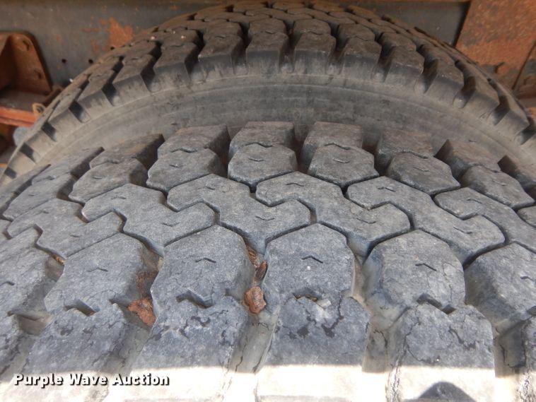 image for item GO9959 1996 International 4900  dump truck