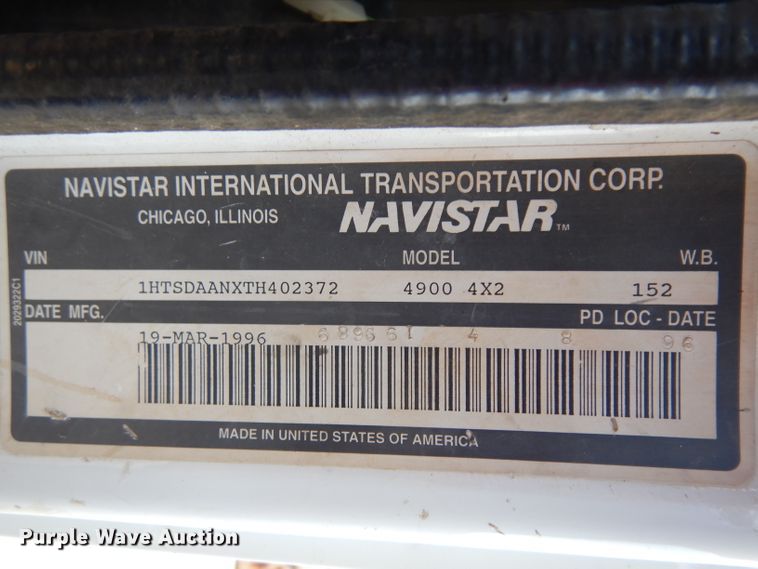 image for item GO9959 1996 International 4900  dump truck