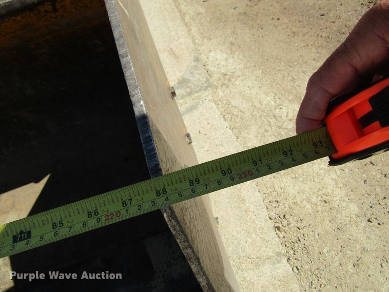 image for item GQ9022 1989 John Deere 210C  backhoe