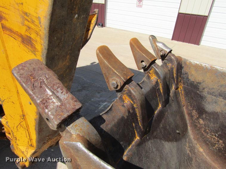 image for item GQ9022 1989 John Deere 210C  backhoe